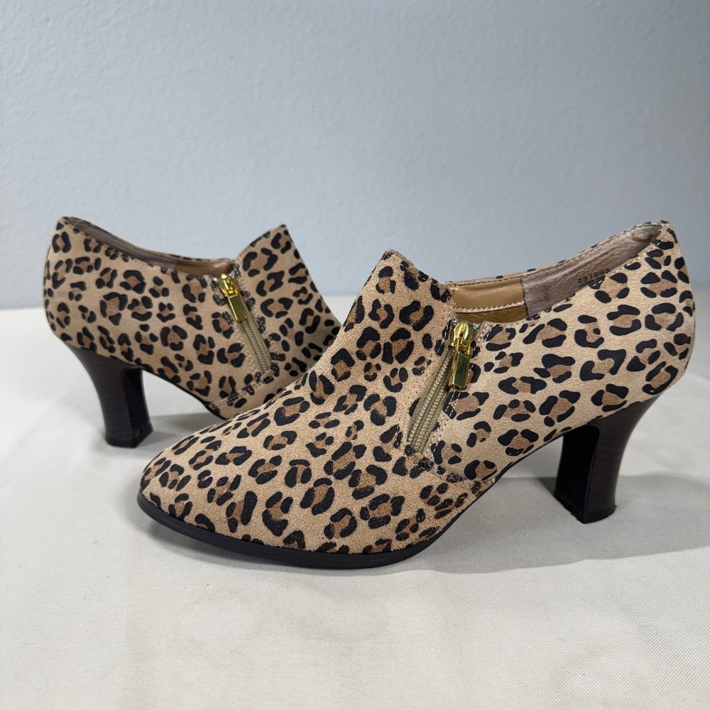 AJ Valenci Women's Leopard Print Leather Zip Ankle Boots 10W Animal Print‎ EUC